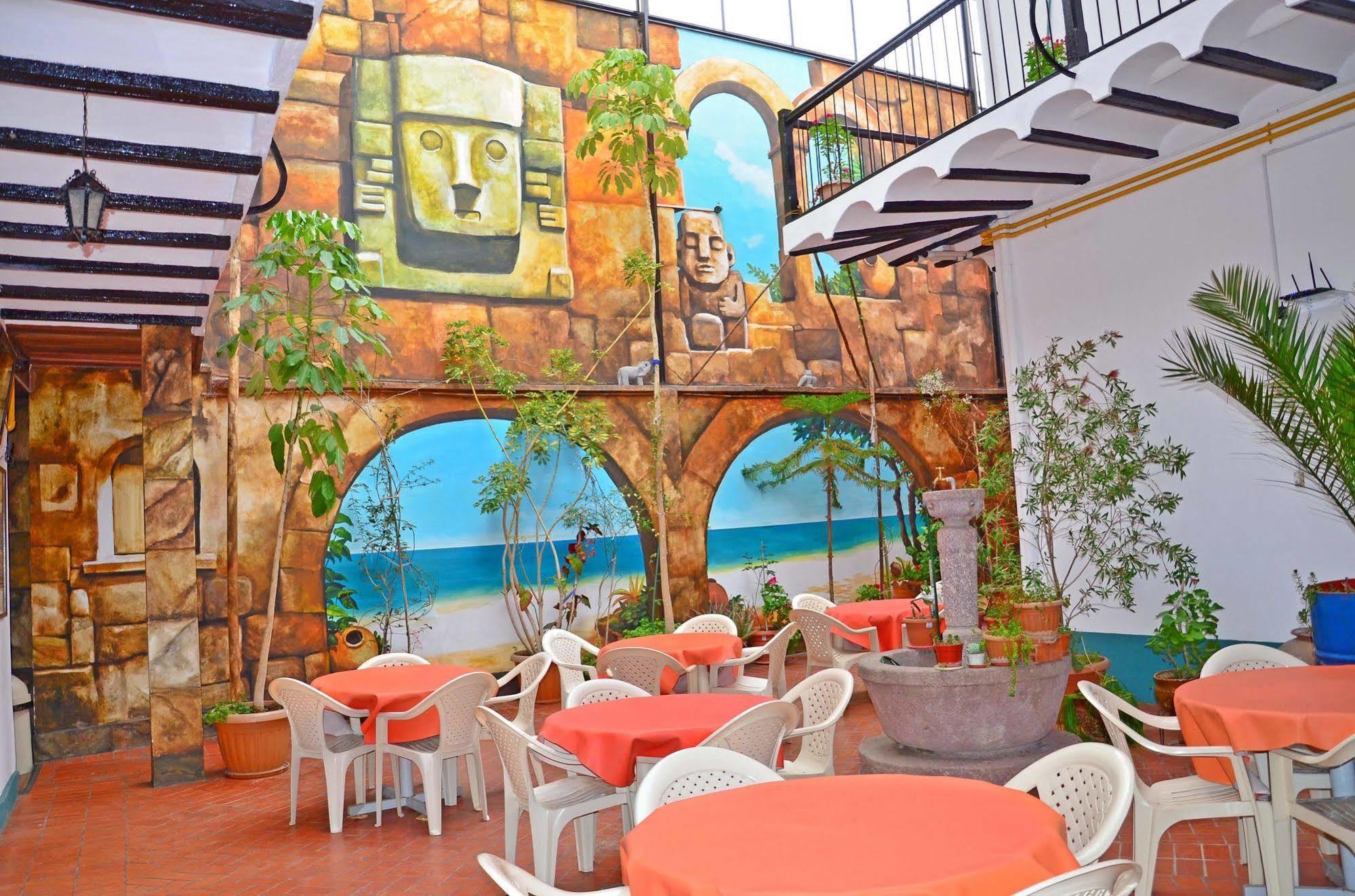 Momema Inn 라파스 외부 사진